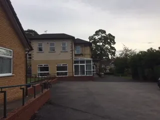beechcroft house driveway